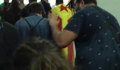 Çok sayıda öğrenci Barcelona Üniversitesi'ni işgal etti