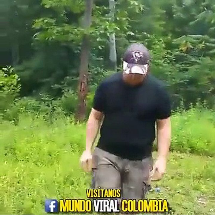 Quand des abrutis jouent avec des armes à feu...