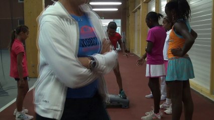 Exercices physiques Filles 11 ans L.Moreau (1e partie)