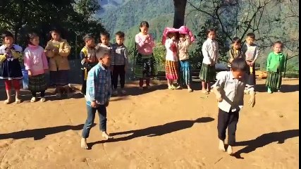 Choáng với màn nhảy của trẻ em