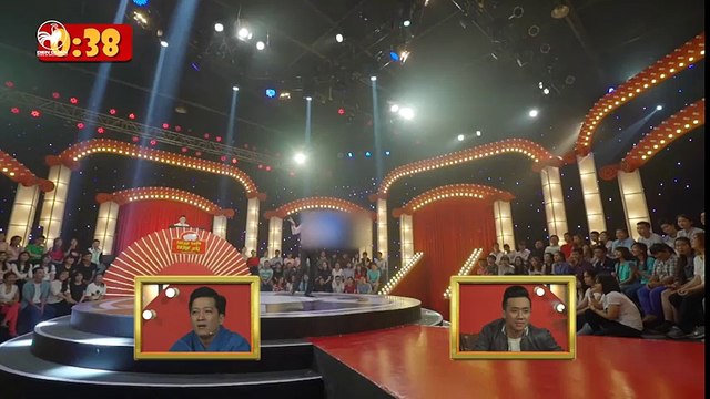 Thầy giáo dạy tiếng Anh thể hiện tài năng MC đám ma tung hoa đám cưới