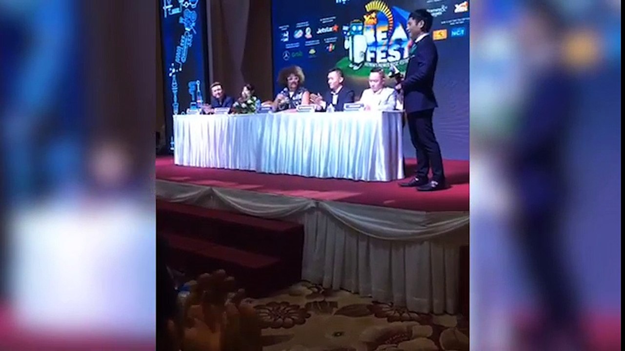 Mai Ngô phỏng vấn Redfoo