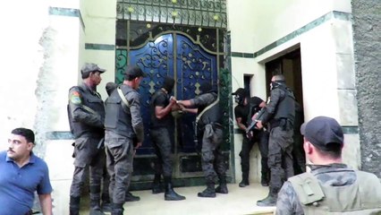 الداخلية تقتحم مخازن السلاح وتضبط 23 بندقية خرطوش