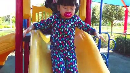 ★Bad Baby Daddy vs Victoria Annabelle Messy Poop Prank Baby Toy Freaks Hidden Egg
