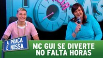 MC Gui se diverte no Falta Horas