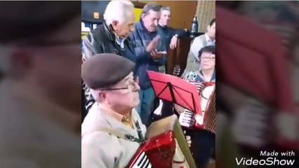 Cacho Roldán y sus alumnos en los 78 años de Radio Zorrilla (2017)
