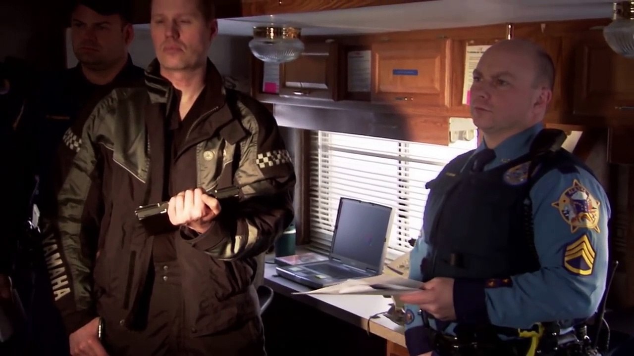 Alaska State Troopers S1 E1: Ice Patrol