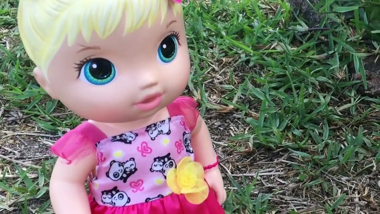 BABY ALIVE BRINCANDO NO PARQUINHO-ROTINA DA TARDE DIVERTIDA BABY ALIVE