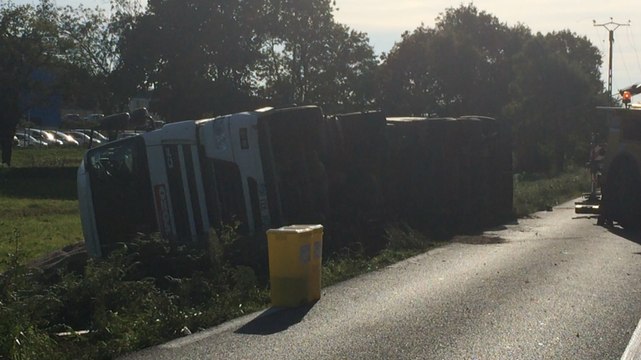 Accident route de Cholet : un camion renversé bloque la circulation