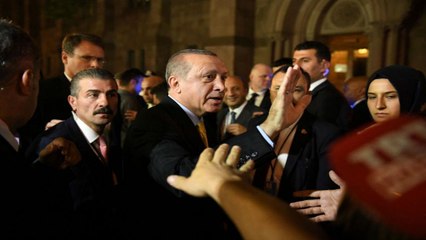 Erdogan supporters beat up protestors at New York speech
