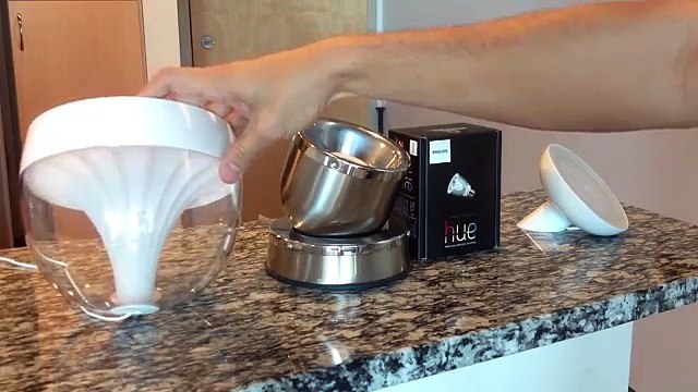 Philips Hue Wireless Bloom vs. Iris vs. Par16 Bulb in Action