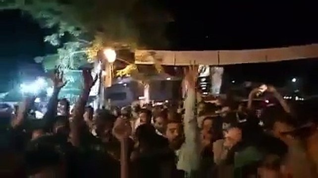 'Mian Ji Tun kay Rukho' - PML-N Workers Started Chanting When They Saw Army Vehicle