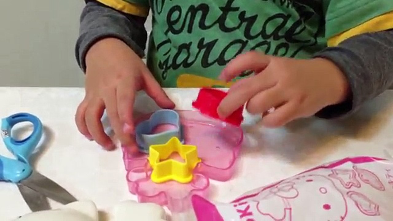 ハッピーセットのキティちゃんnew【がっちゃん3歳】Hello Kitty