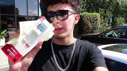 Mi AMIGO no puede cruzar la FRONTERA (HotSpanish Vlogs)