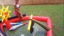 Korsan havuzumuza bahçede  su doldurduk oynadık, Eğlenceli çocuk videosu