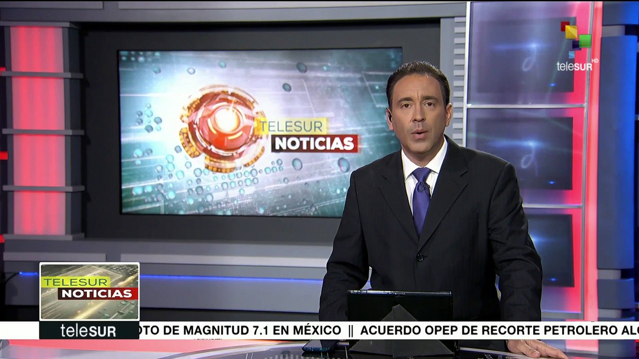 México: miles siguen ayudando sin descanso a damnificados por sismo