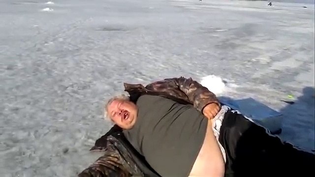 Приколы на рыбалке | Пьяные на рыбалке