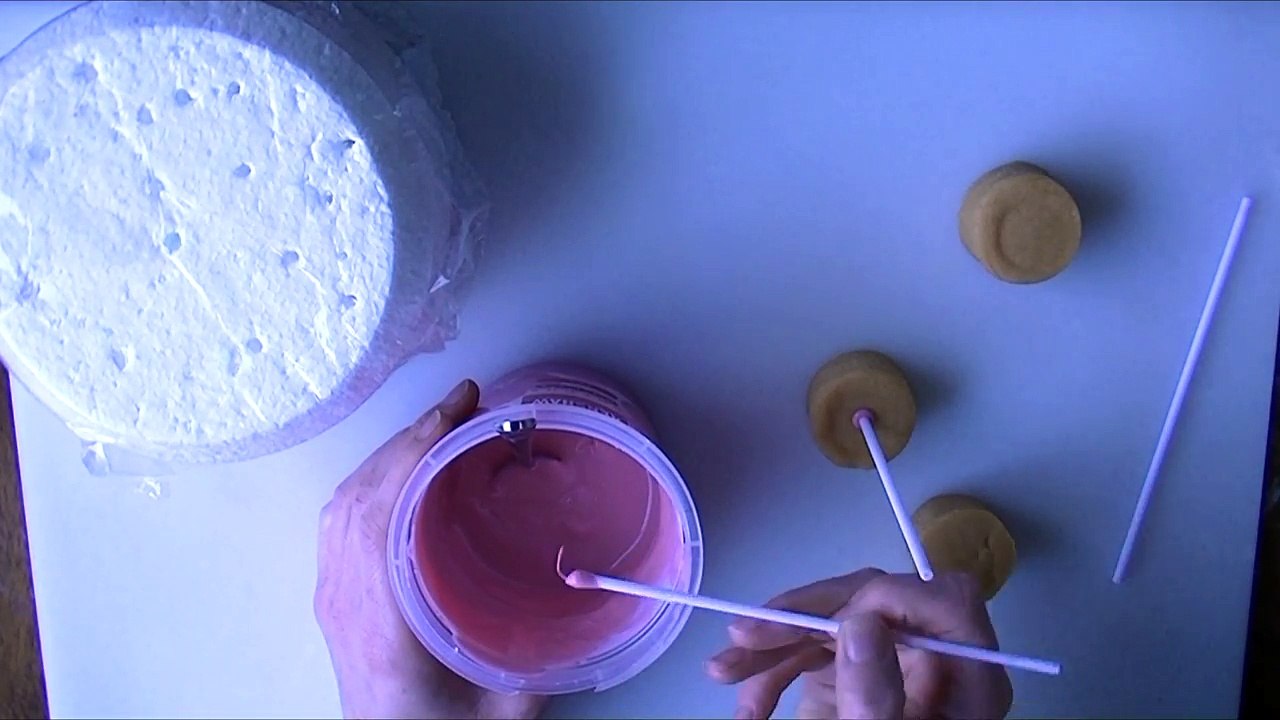 Birthday cake pops: How to make birthday cake cake pops