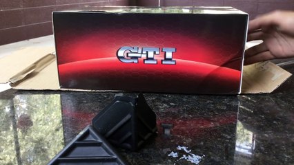 Unboxing of Mini Volkswagen POLO 1_18 Diecast - dailymotion