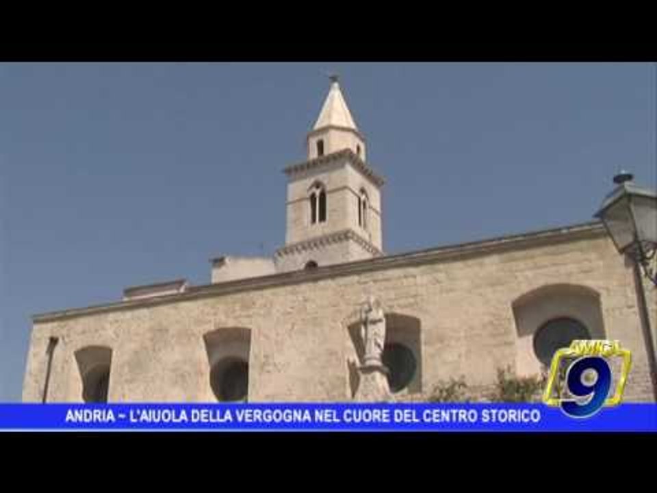 Andria | L' aiuola della vergogna nel cuore del centro storico