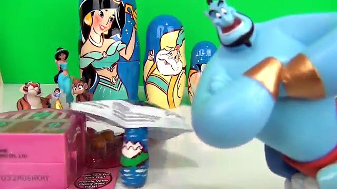 Disneys ALADDIN Nesting Doll, Stacking Cup with Princess Jasmine, Genie, Abu, Toy Surprises / TUYC