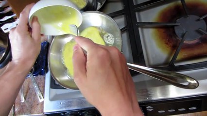 The Secret to Cooking an Omelette In a Stainless Steel Pan