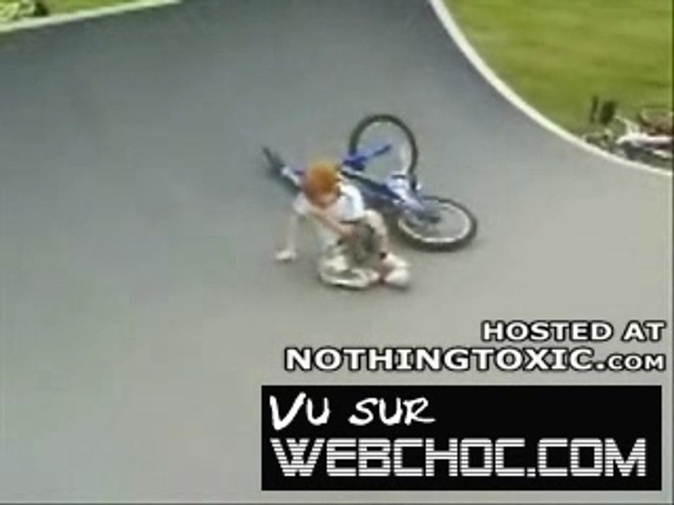 Webchoc.com : Gamin se plante la face