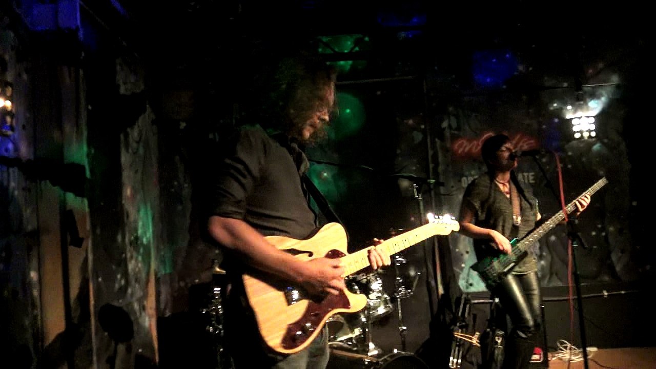 22-09-17 at Mr Wolf's Dubmarta pt 1