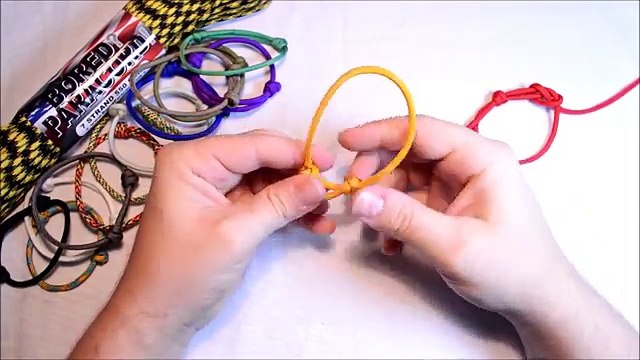 How to make a Sliding Knot Paracord Bracelet [by ParacordKnots]