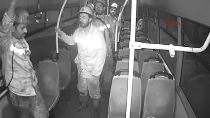 Zonguldak - Maden İşçileri, Koltuklar Kirlenmesin Diye Ayakta Yolculuk Etti 2