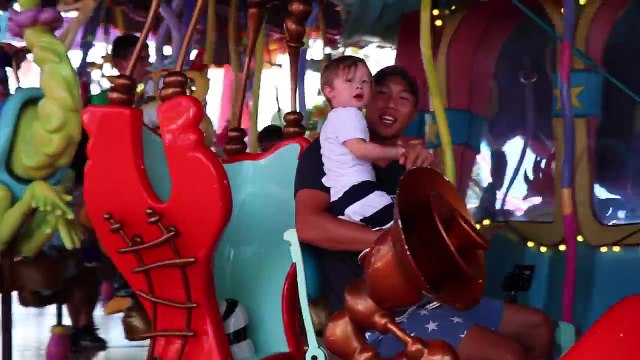 SURPRISING OUR KIDS WITH A DAY AT THE THEME PARK!