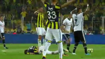 下载视频: Ricardo Quaresma RED CARD - Fenerbahce	1-0 Besiktas 23.09.2017