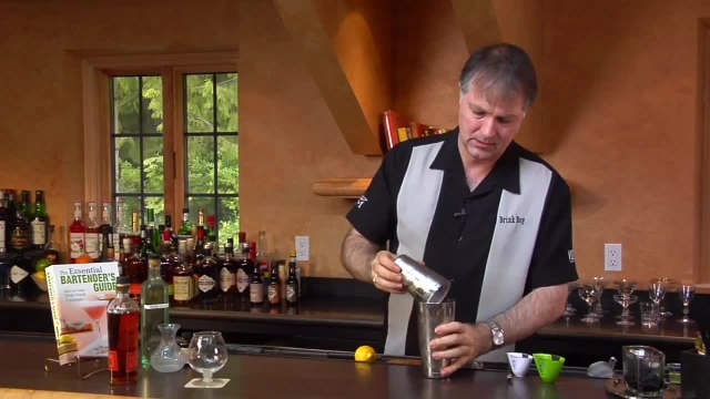 Bourbon Milk Punch - The Cocktail Spirit with Robert Hess