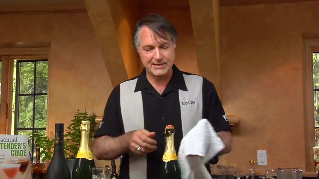French 75 Cocktail - The Cocktail Spirit with Robert Hess - Small Screen