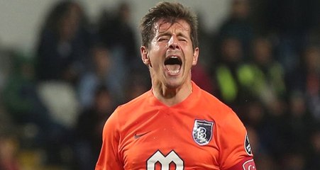 Başakşehir'in Uzatmada Yediği Gol, Emre Belözoğlu'nu Çıldırttı