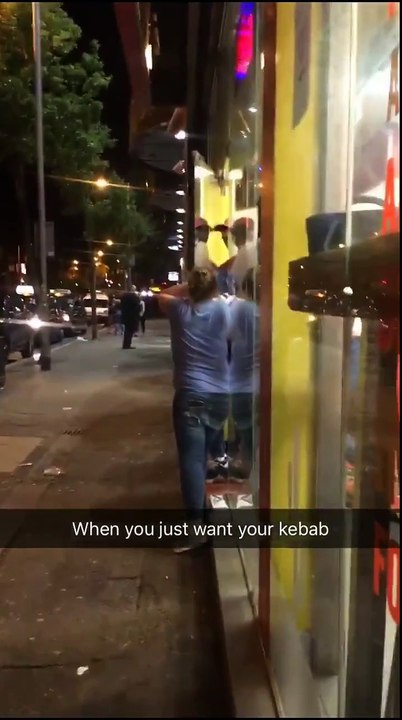 Ela só quer um Kebab