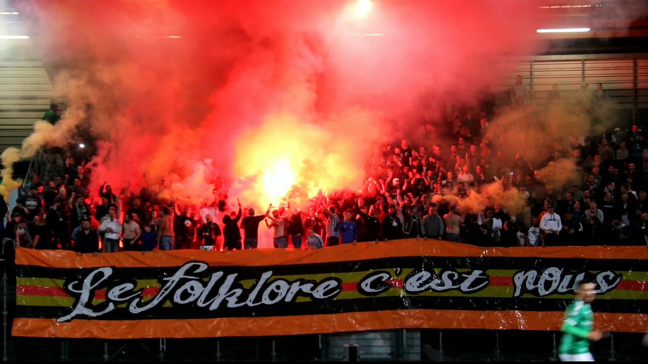 Ambiance lors du match RAAL La Louvière - Binche