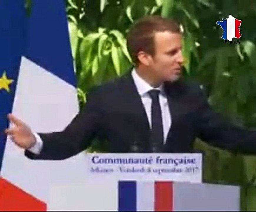 Macron s'en prend aux fainéants et aux cyniques depuis Athènes