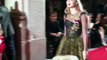 Marina Ruy Barbosa desfila para Dolce & Gabbana