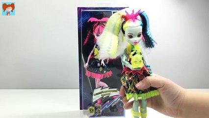 Monster High Electrified Draculaura Oyuncak Bebek Paket Açma Havalı Saçlı Acayipler