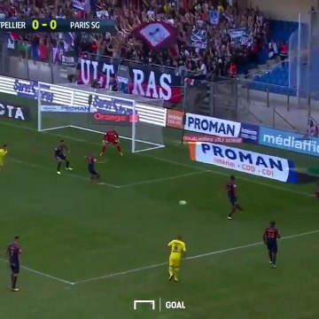 Cavani sút hụt bóng vô duyên Cavani đá hụt bóng ngay trước khung thành, sau đường chuyền thuận lợi của đồng đội.