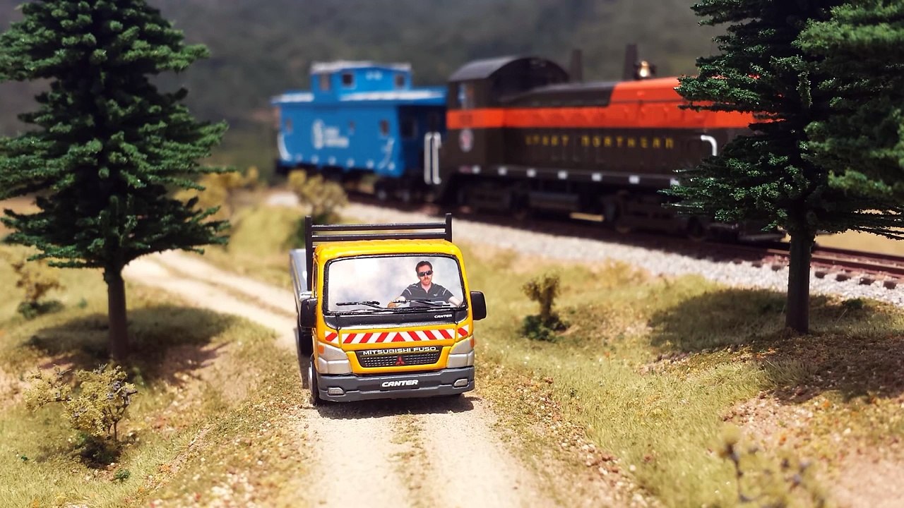 Realistic Scenery Volume 1 - Create scenery that looks real! - Model Railroads
