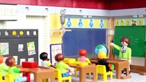 PLAYMOBIL Film deutsch: Schule im Krankenhaus   FEUERWEHRMANN KLO Feuer | Familie Kinderserie