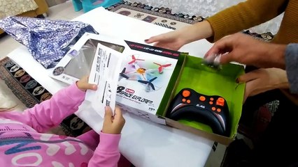 Drone kutusu açtık evde uçurmaya çalıştık, eğlenceli çocuk videosu