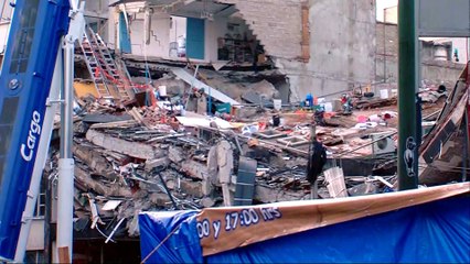 Mexico earthquake: New aftershock halts rescue operations