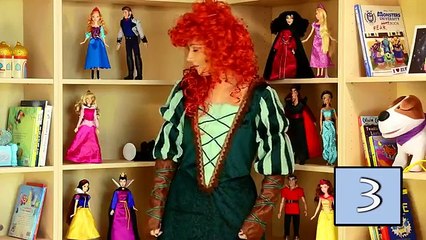 Merida vs Katniss Bow & Arrow Challenge Brave vs The Hunger Games. DisneyToysFan.