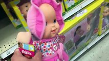 TOYSRUS TOY HUNT SURPRISE! Cute Little Girl gets toys from DAD (Grims Toy Show)