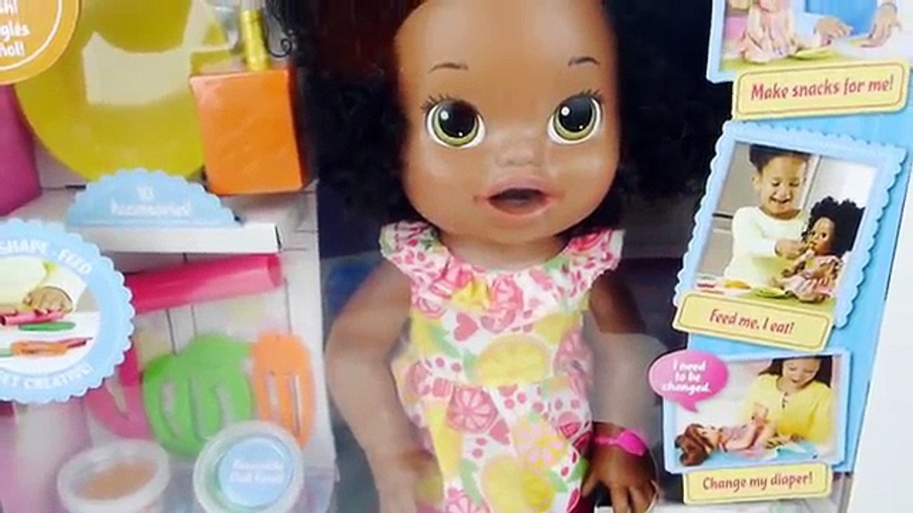 بيبي آلايف تاكل صلصال و توسخ حفاضها ألعاب بنات Baby Alive Snakin Sara