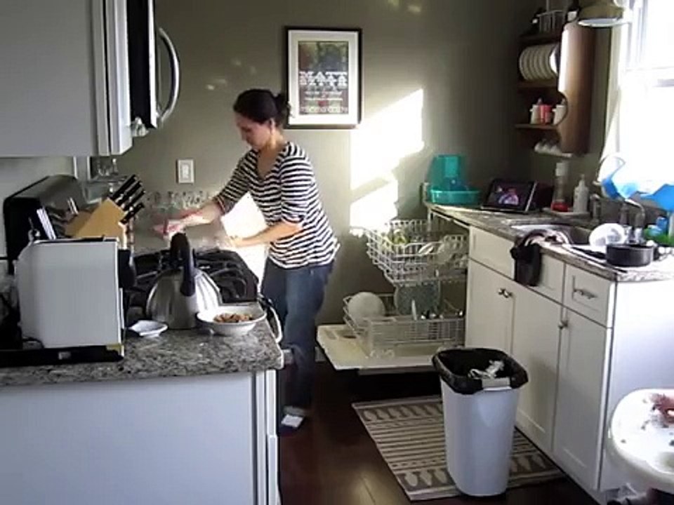 A Clean Kitchen In 4 Minutes!