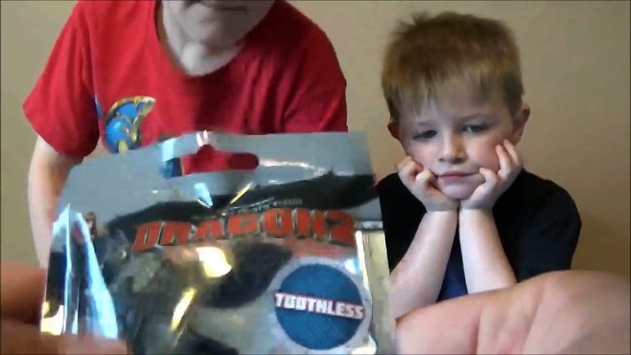 How To Train Your Dragon 2 Toy Bag Review By Spin Master